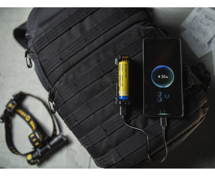 Ładowarka do akumulatorów ARMYTEK Handy C1 Pro 1ch