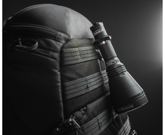 Latarka ARMYTEK Barracuda Pro światło Ciepłe - 1390lm