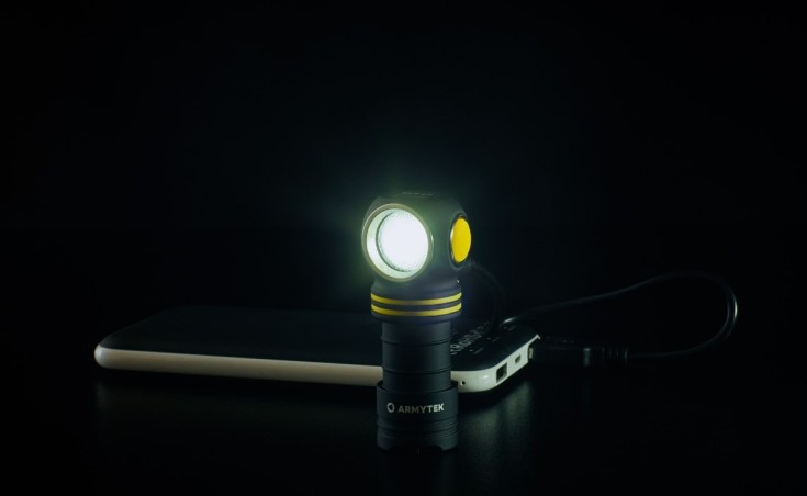 Latarka ARMYTEK Elf C1 światło Białe - 1000lm