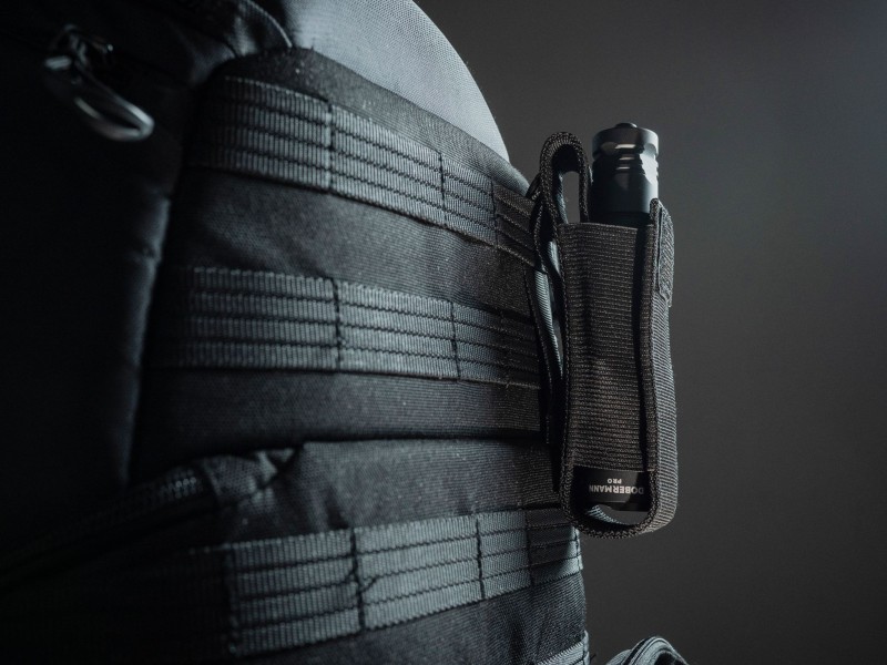 Latarka taktyczna ARMYTEK Dobermann Pro światło...