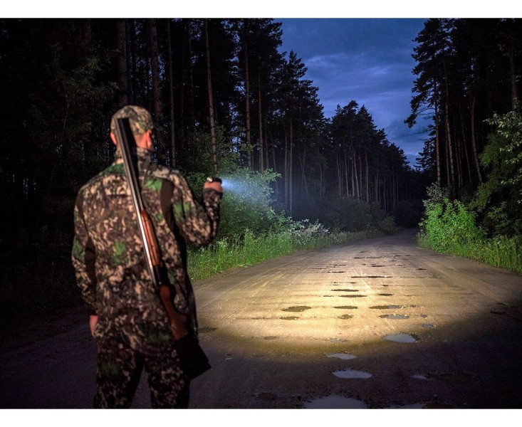 Latarka taktyczna ARMYTEK Viking Pro światło...