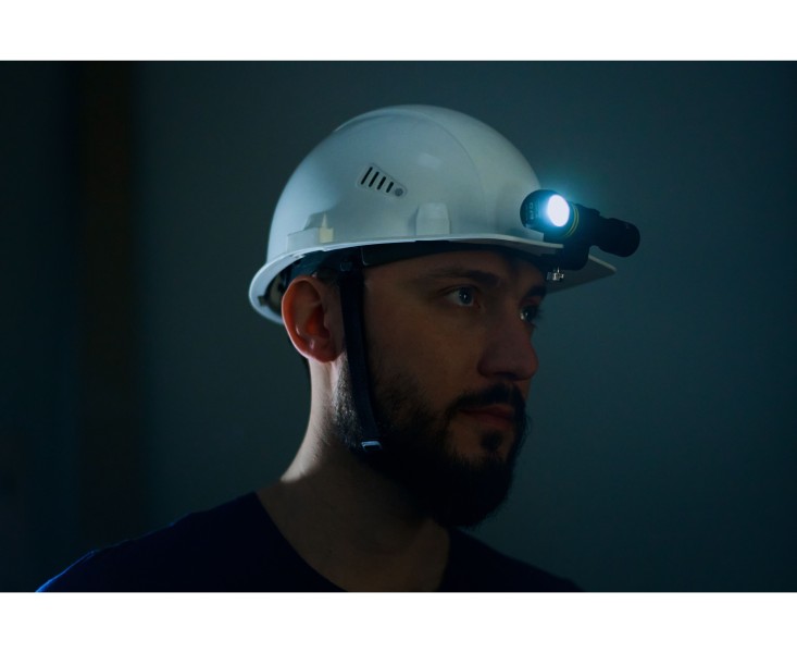 Latarka ARMYTEK Elf C1 światło Ciepłe - 1000lm