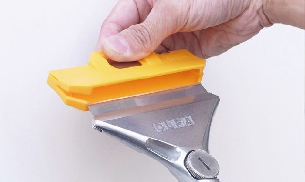 Skrobak do ciężkich prac z wymiennym ostrzem...