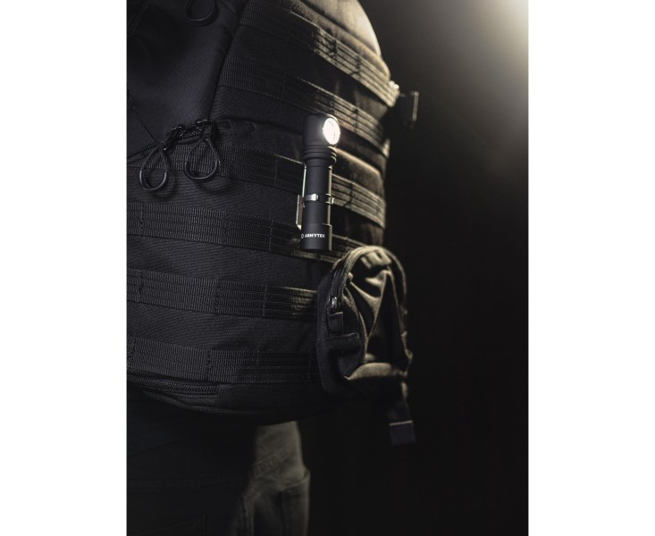 Latarka ARMYTEK Wizard C2 Pro Nichia światło...