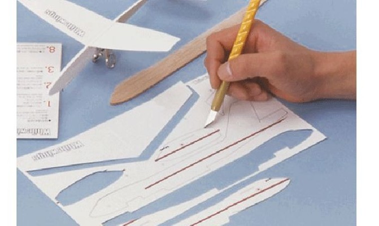 Skalpel nóż precyzyjny modelarski + 25 ostrzy OLFA AK-1