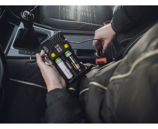 Ładowarka do akumulatorów ARMYTEK Uni C2 Plug Type C