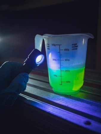 Latarka ARMYTEK Wizard C2 WUV światło Białe i Ultrafioletowe - 1100lm