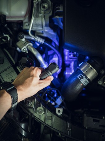 Latarka ARMYTEK Wizard C2 WUV światło Białe i Ultrafioletowe - 1100lm