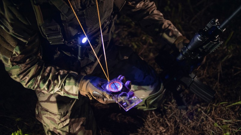 Latarka ARMYTEK Wizard C2 WUV światło Białe i Ultrafioletowe - 1100lm