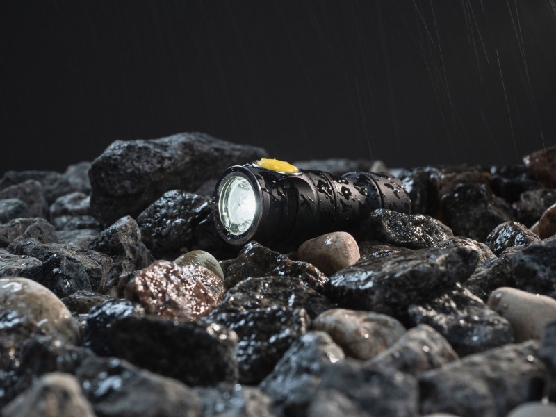 Latarka ARMYTEK Prime C1 Pro światło Białe -...