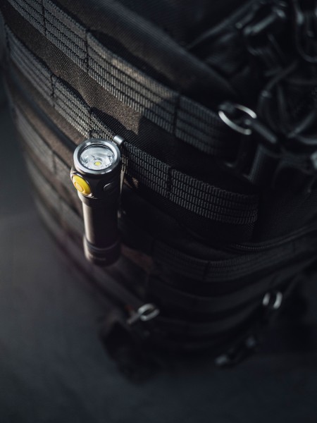 Latarka ARMYTEK Prime C2 Magnet USB światło...