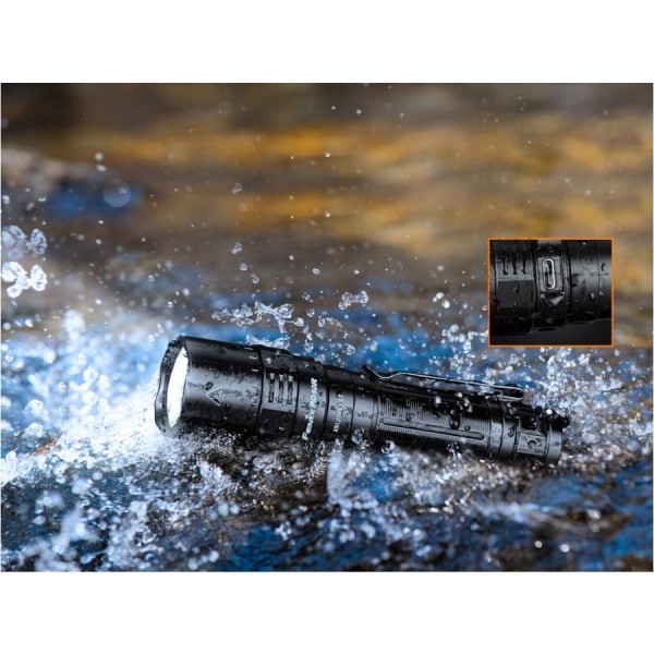 Latarka diodowa FENIX PD40R V2.0 3000lm