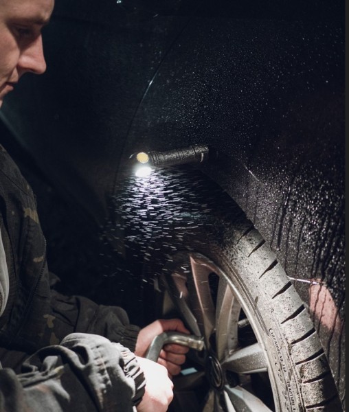 Latarka ARMYTEK Wizard C2 WR Magnet 1100lm