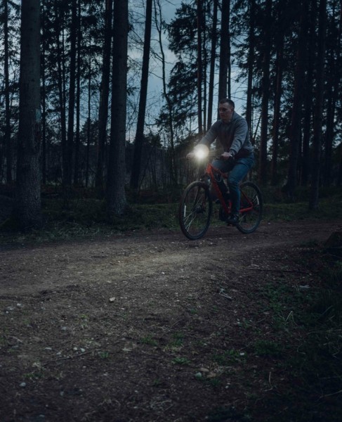 Latarka ARMYTEK Wizard C2 WR Magnet 1100lm