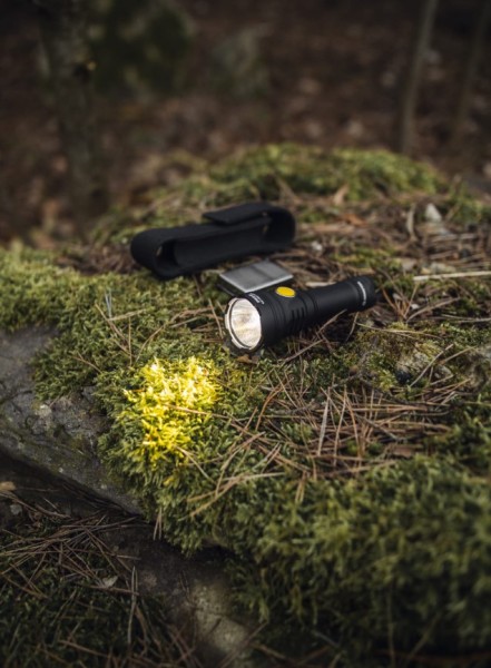 Latarka ARMYTEK Prime C2 Pro Max Warm - 3720 lm