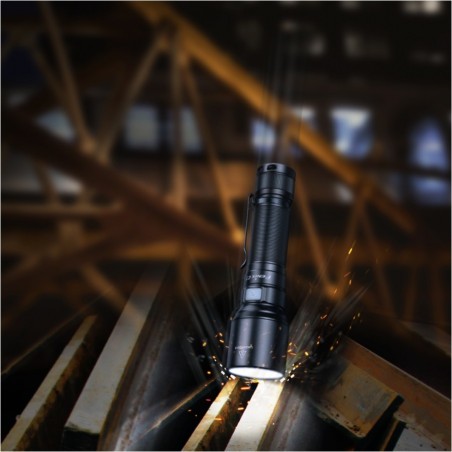 Latarka diodowa FENIX C7 - 3000lm