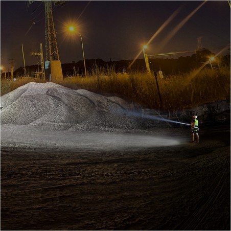 Latarka diodowa FENIX C7 - 3000lm