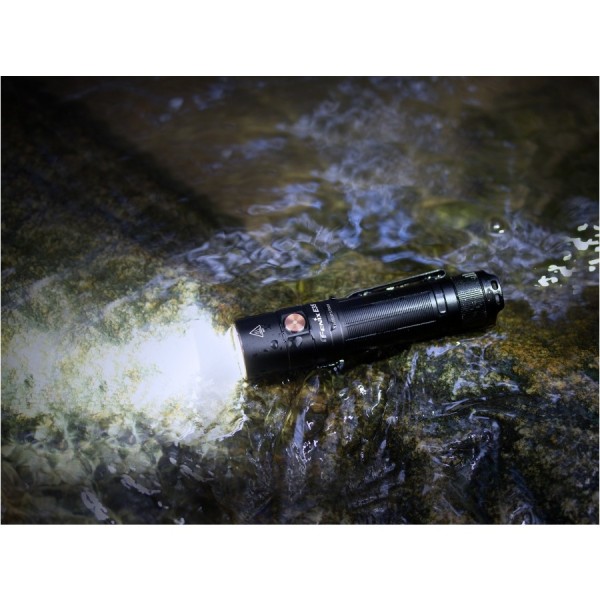 Latarka diodowa FENIX E35 V3.0 - 3000lm