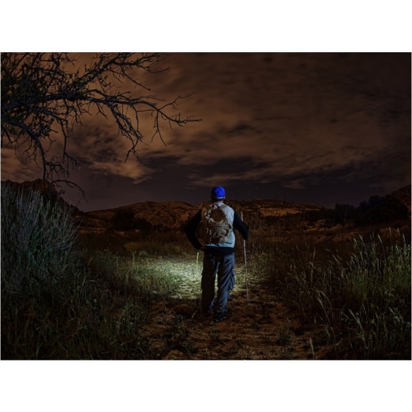 Latarka diodowa - czołówka FENIX HM23 - 240lm