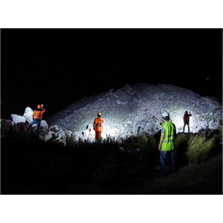 Latarka diodowa FENIX LR35R -10000lm